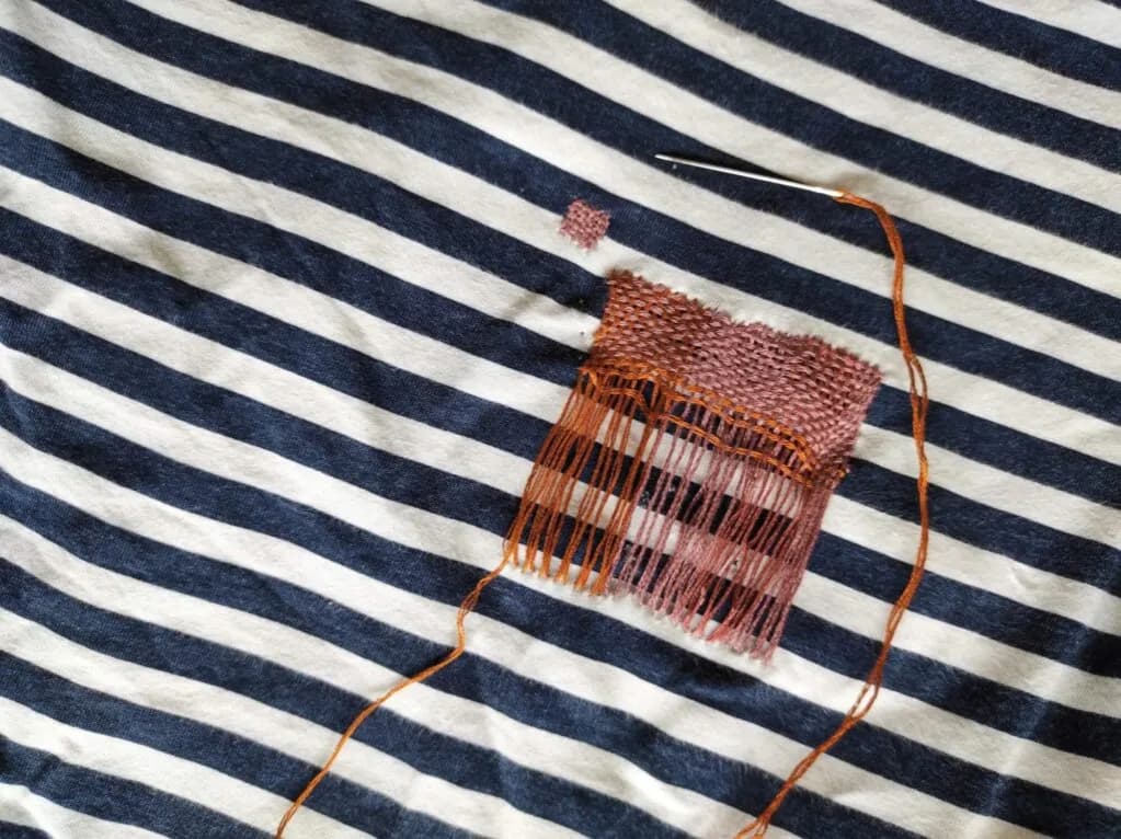 Jak załatać dziurę w bluzce - proste sposoby na skuteczną naprawę