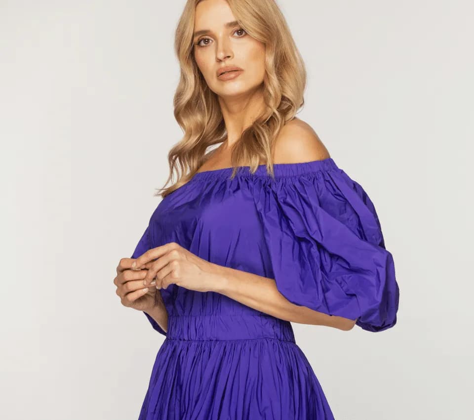 Jak zmierzyć bluzkę w biuście, aby uniknąć błędów w rozmiarze