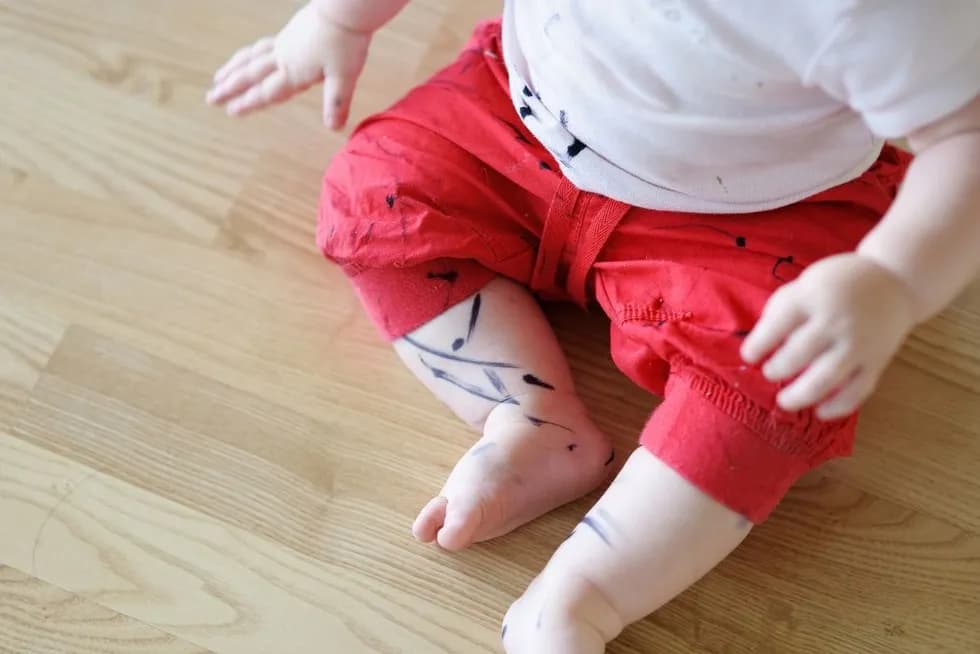 Jak zmyć marker z bluzki? Skuteczne metody na uporczywe plamy