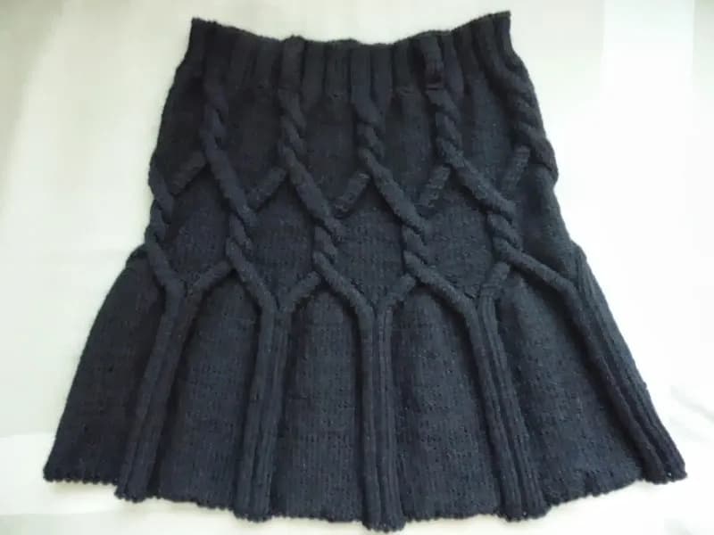 Jak zrobić spódnicę na drutach – łatwe kroki dla początkujących