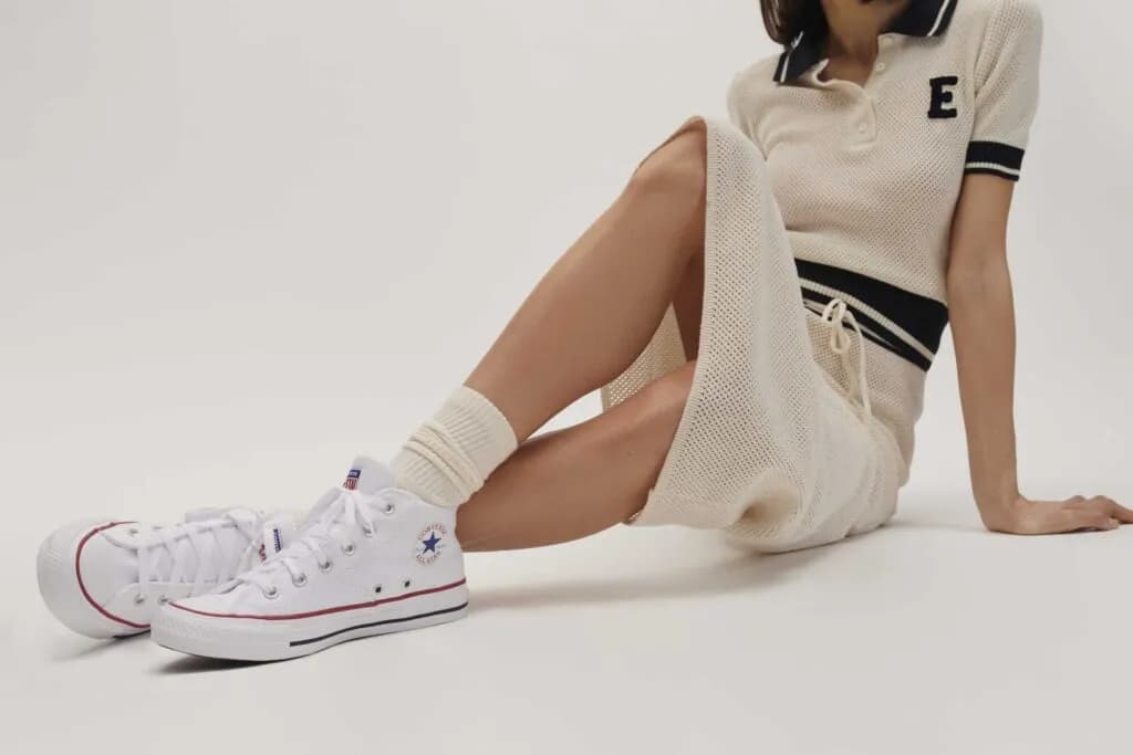 Jakie trampki są teraz modne? Odkryj najnowsze trendy i kolory